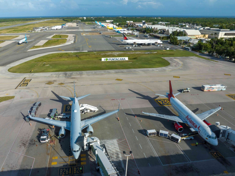  Aeropuerto de Punta Cana cierra 2025 con récord consecutivo de vuelos y pasajeros
