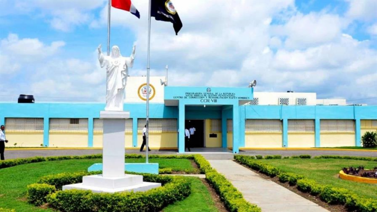 Tras atentado a subdirectora, requisan cárcel Rafey y trasladan al menos 20 presos