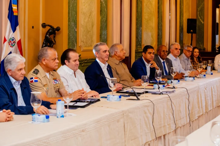 Abinader presenta avances en la organización de Santo Domingo 2026