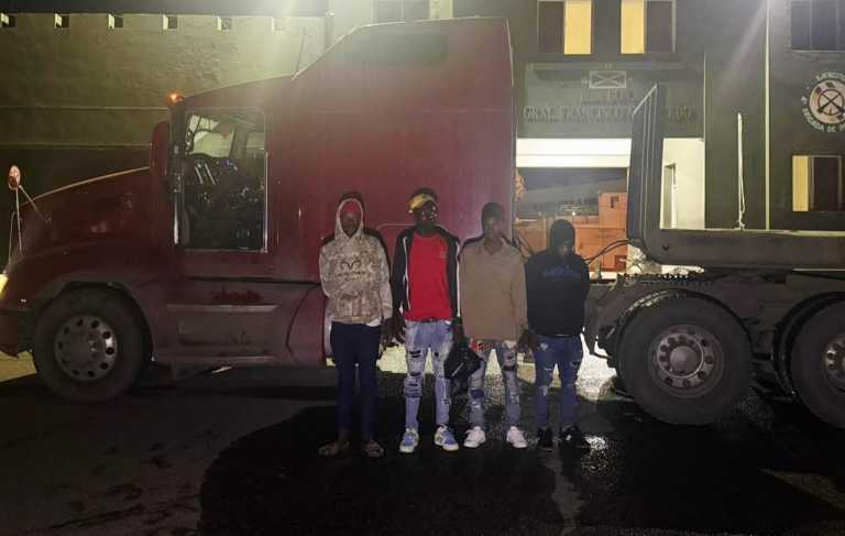 Ejército detiene a ciudadano que transportaba haitianos indocumentados en Dajabón