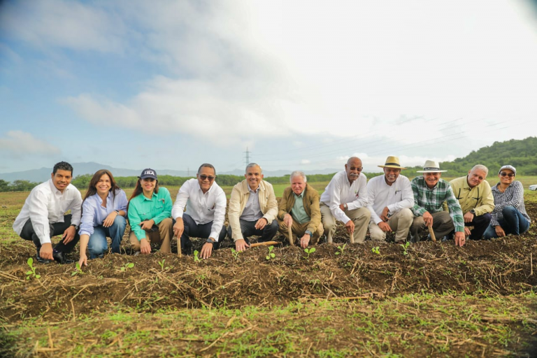 INTABACO y la Universidad ISA inician formación en cultivo de tabaco