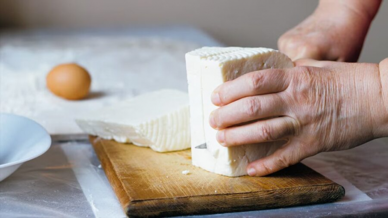 Queso y placer: por qué este alimento activa el cerebro y puede resultar difícil de resistir