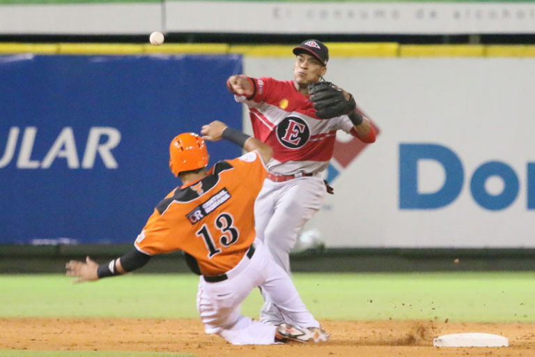 Diez datos curiosos para entender la Serie Final 2026 entre Leones del Escogido y Toros del Este