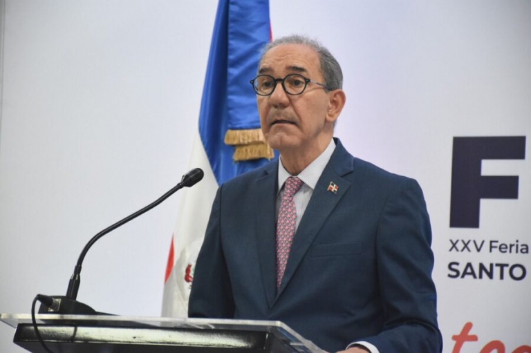 García Fermín dice fusión MESCyT-Educación se debatirá en el Congreso Nacional