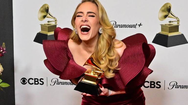 El álbum 21 de Adele cumple 15 años y bate un récord de Whitney Houston