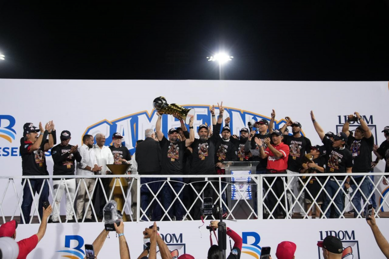 Los Leones del Escogido mantienen su reinado en el béisbol dominicano