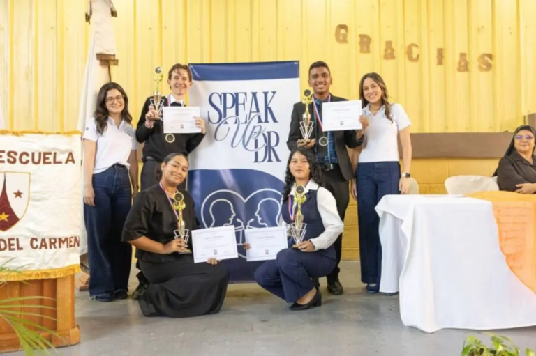 Estudiantes dominicanos de escuelas públicas participarán en torneo de debate en Harvard
