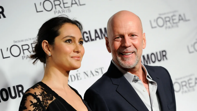 Emma Heming, esposa de Bruce Willis, revela que el actor no sabe que tiene demencia