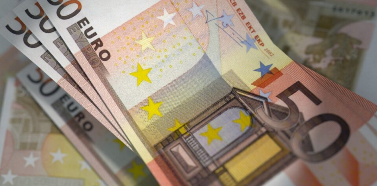 El euro sigue a la baja y cae hasta los 1,1899 dólares
