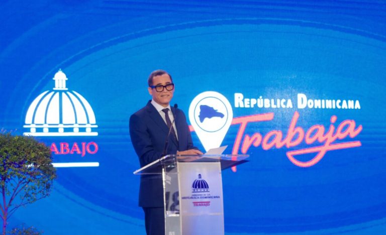 Ministerio de Trabajo presenta programa de tres meses pagados para entrenamiento de buscadores de empleo