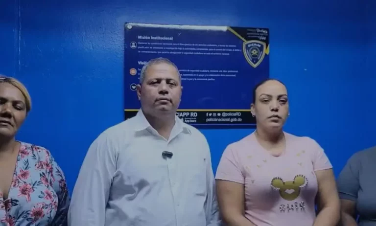 «​Se entregan mujeres buscadas por la Policía Nacional de Bonao tras violento altercado»