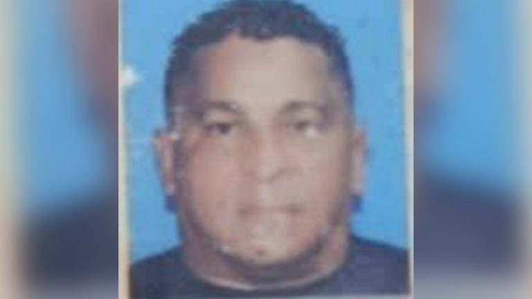 Asaltantes hieren de bala a hombre y le roban motocicleta en Altos de Chavón, Puerto Plata