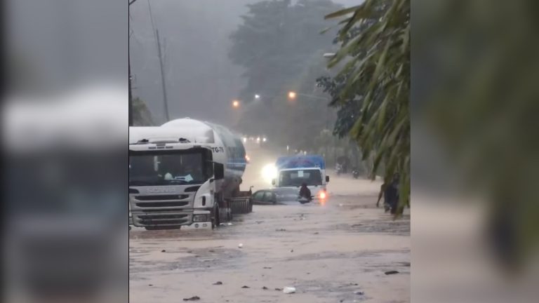 Fuertes lluvias provocan inundaciones y vehículos varados en Sosúa y Cabarete