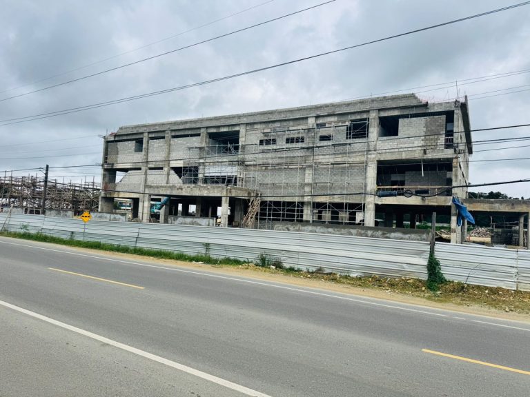 Abinader reafirma apertura del Hospital Traumatológico de Sosúa para finales de 2026 y obra ya ronda el 75%