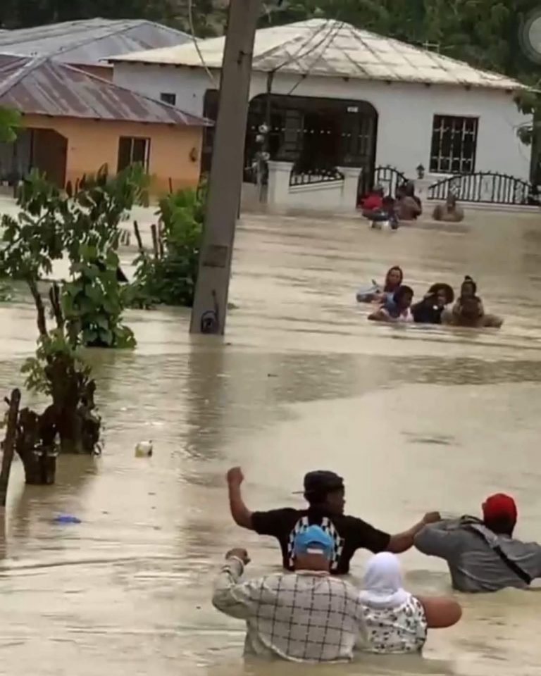 Inundaciones devastan comunidades en Yásica y Veragua; familias quedan sin hogar