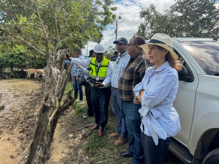 Autoridades levantan daños causados por inundaciones en Sabaneta de Yásica, evalúan condiciones de río