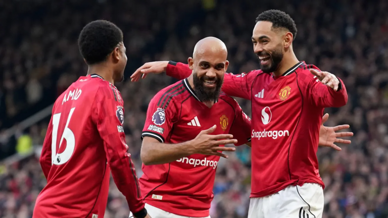 El Manchester United recupera el brillo en Premier League tras victoria 3-2 al Fulham