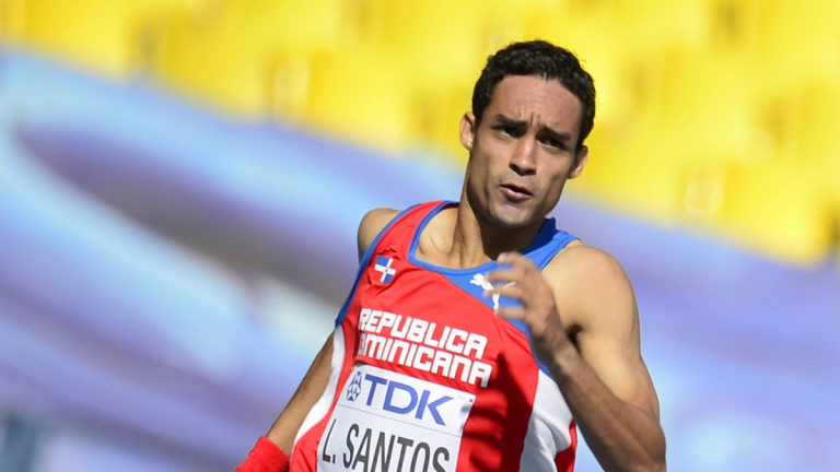 Luguelin Santos regresa a las pistas tras cumplir sanción de tres años