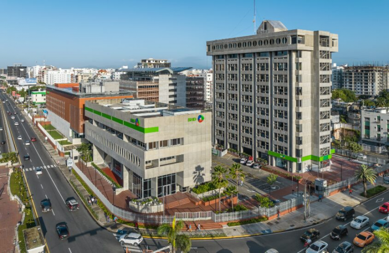 BHD y ADOEXPO firman alianza para potenciar a exportadores nacionales