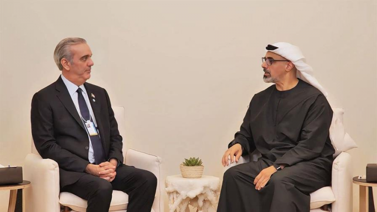 Luis Abinader se reúne con príncipe heredero de Abu Dabi en visita oficial