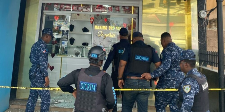 Dicrim asume investigación de asalto a joyería en SPM
