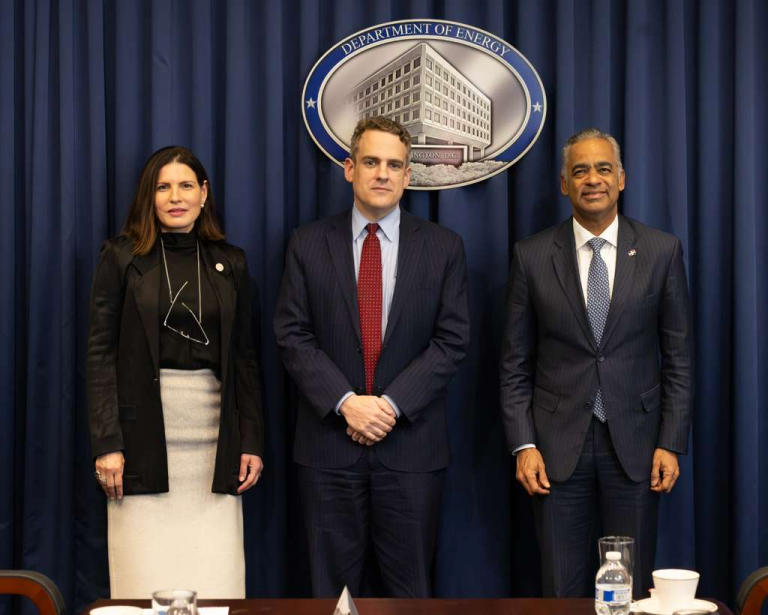 Ministro Joel Santos anuncia segunda ronda petrolera se iniciará en noviembre