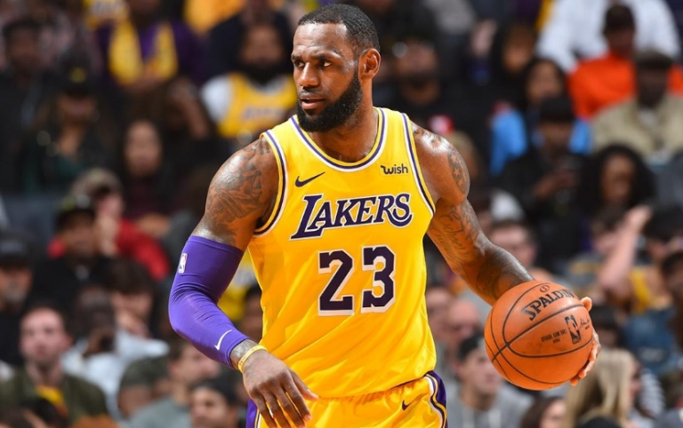 LeBron James critica a Lakers: "No somos un equipo campeón"