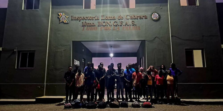Ejército detiene a 22 migrantes haitianos indocumentados en Loma de Cabrera