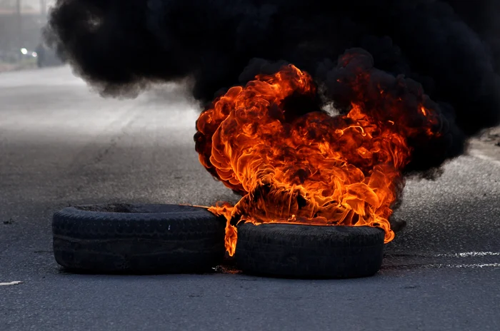 Edesur pide colaboración a grupos en Cambita que no quieren pagar la luz