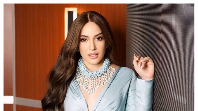 Karen Yapoort regresa como conductora de la Alfombra Roja de los Premios Soberano