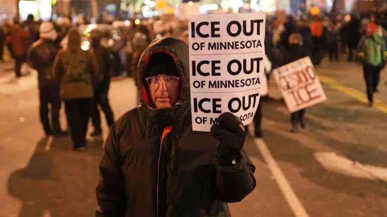 Gobierno de Trump asegura que redadas migratorias continuarán durante el cierre del DHS