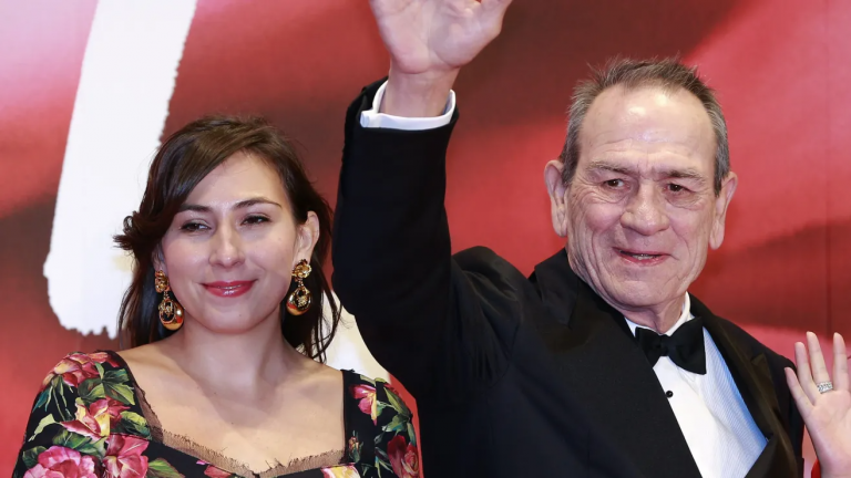 Revelan la causa de la muerte de Victoria Jones, la hija de Tommy Lee Jones