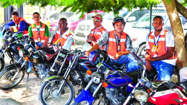 Baja escolaridad entre motoristas; el 83 % no alcanzó el bachillerato