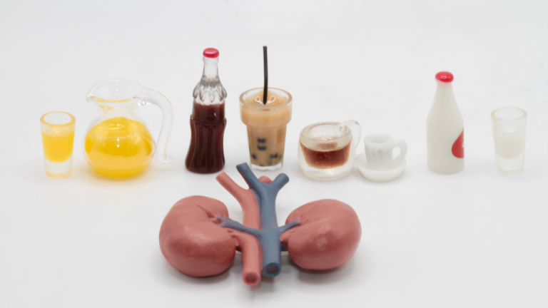 Bebidas perjudiciales para los riñones: ¿qué debes evitar además de los refrescos?