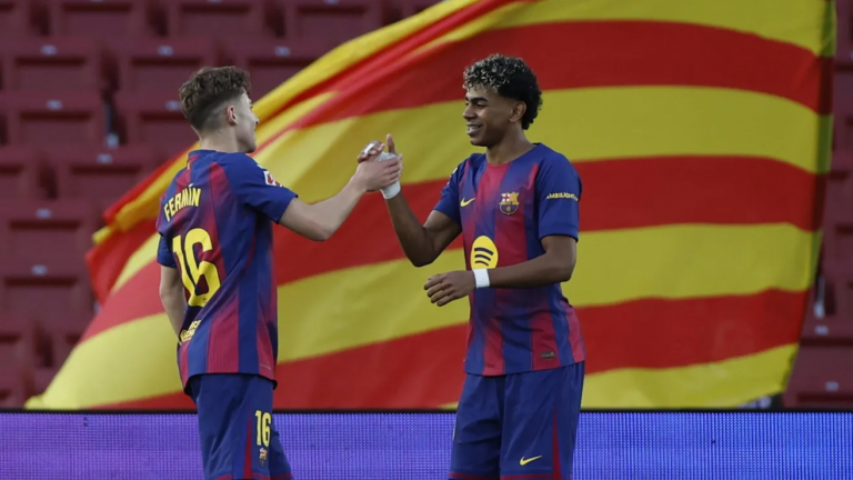 Barcelona goleó 3-0 al Levante y recuperó el liderato de LaLiga tras tropiezo del Real Madrid