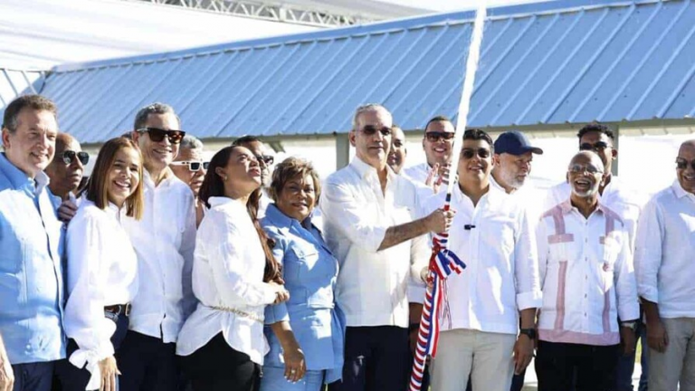 Abinader inaugura la ampliación del Acueducto Oriental Barrera de Salinidad