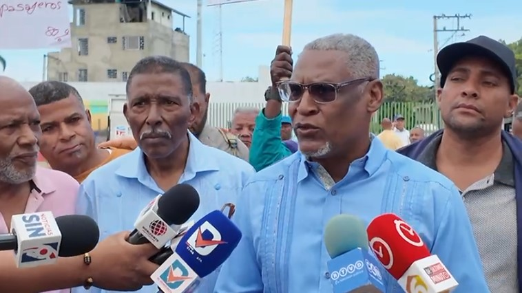 Transportistas de Los Alcarrizos respaldan Línea 2C del Metro, pero exigen pensiones