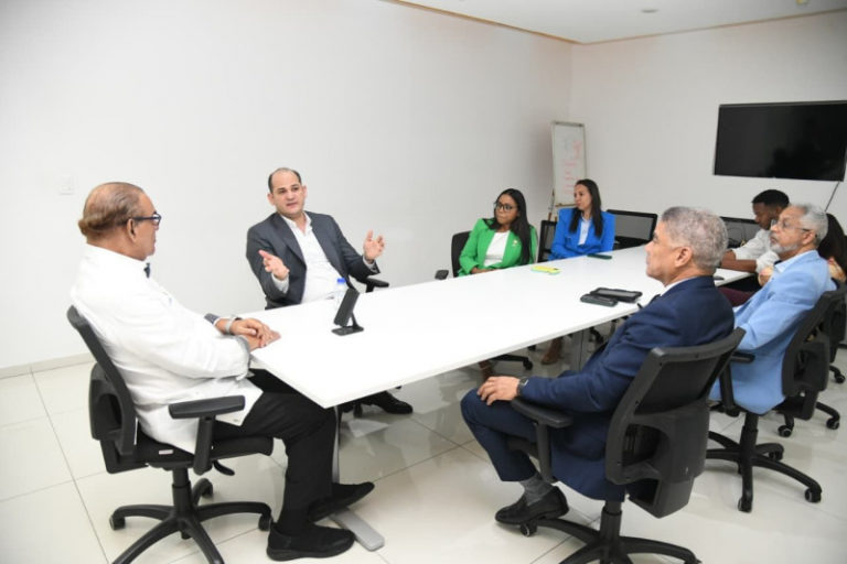 Inabie evalúa a más de 2,600 oferentes para adjudicación de almuerzos escolares