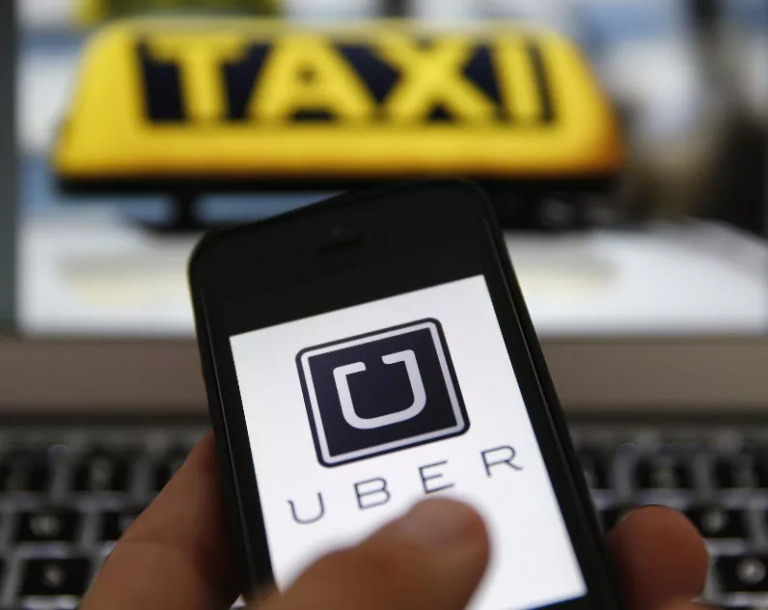 Sin seguro ni pensión: la dura realidad de los conductores de Uber en RD y otros 7 países