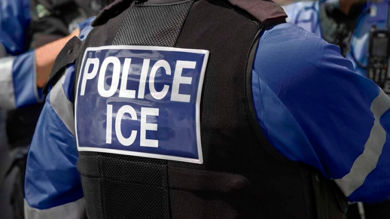 El Gobierno de EE. UU. asegura que el ICE no patrullará los centros de votación en noviembre