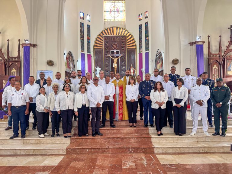 Gobernadora Claritza Rochtte participa en acto por el 209 aniversario del natalicio de Francisco del Rosario Sánchez