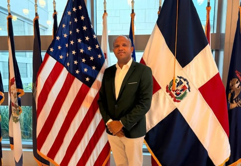 Joven de Maimón representará a RD en evento de capacitación a realizarse en ciudades de Estados Unidos