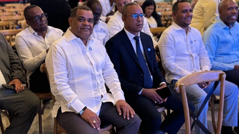 Alcalde Héctor Almonte participa en jornada nacional para fortalecer la planificación territorial