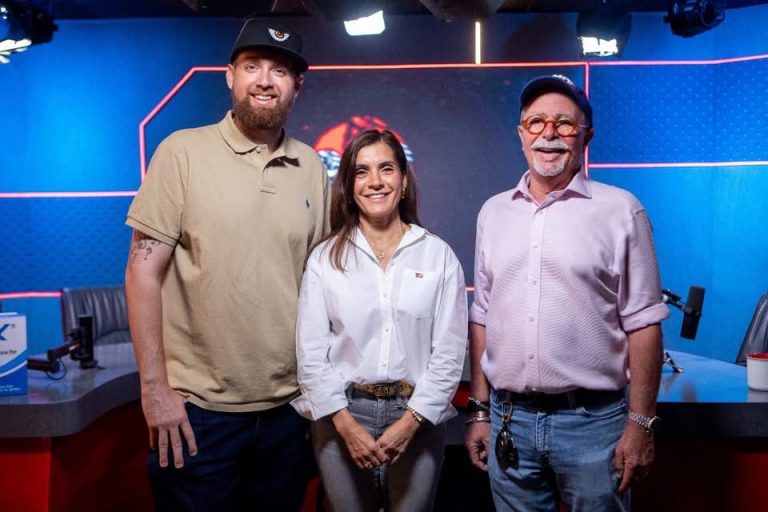 Embajadora de EE.UU. destaca medios independientes tras visita a Somos Pueblo Media