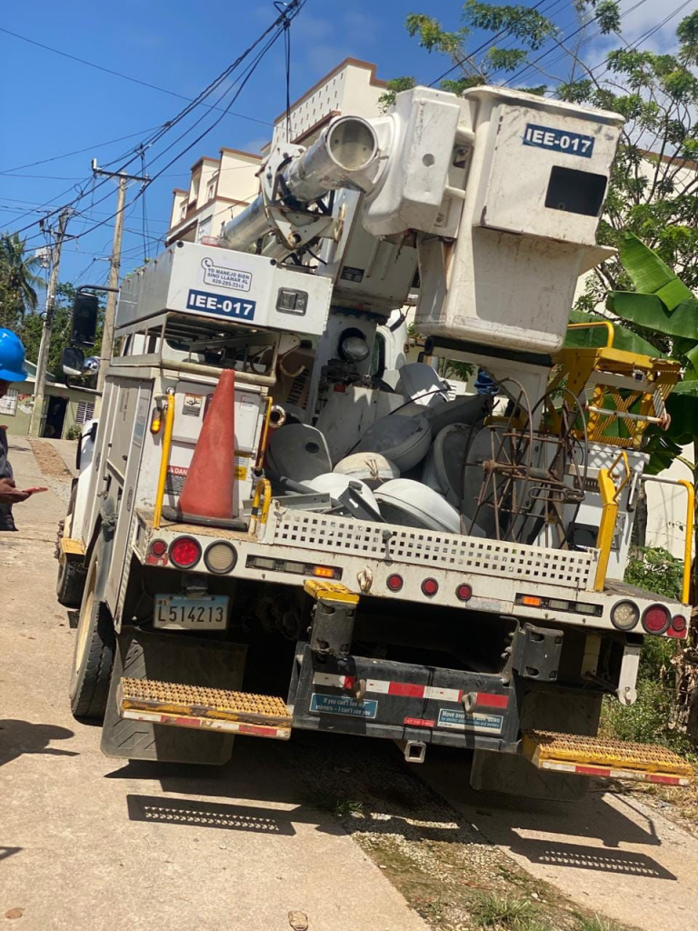 EDENORTE y Alcaldía de Sánchez ejecutan programa de reparación de luminarias en varios sectores