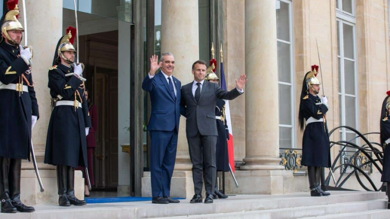 Trabajos para el Monorriel de SD iniciarían la próxima semana tras reunión entre Abinader y Macron