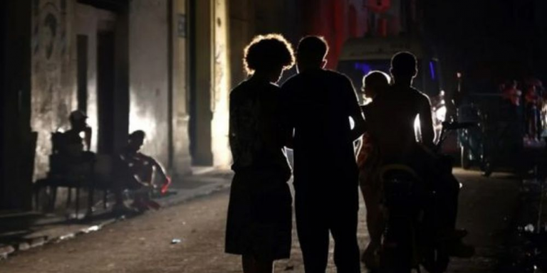 Hasta un 66% de Cuba a la vez en apagón este jueves, la segunda mayor tasa desde 2022