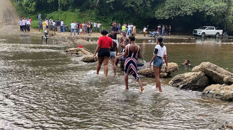 Iniciarán construcción de puente sobre el río Guanuma que unirá Mamá Tingó y Los Botados