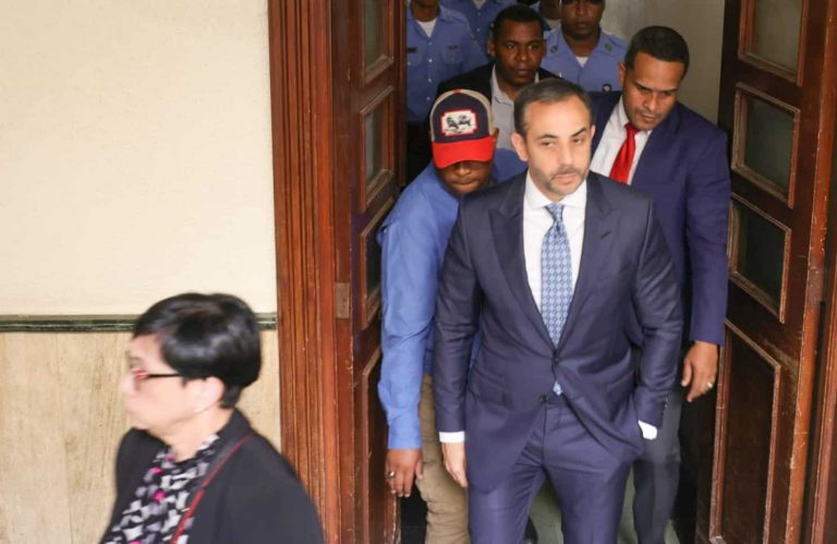 Aplazan audiencia por tragedia en jet set e incluyen a Ana Grecia López, ADN y MOPC en el proceso