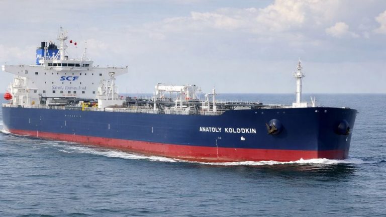 EE.UU permite llegada de petrolero ruso a cuba con 730 mil barriles de crudo